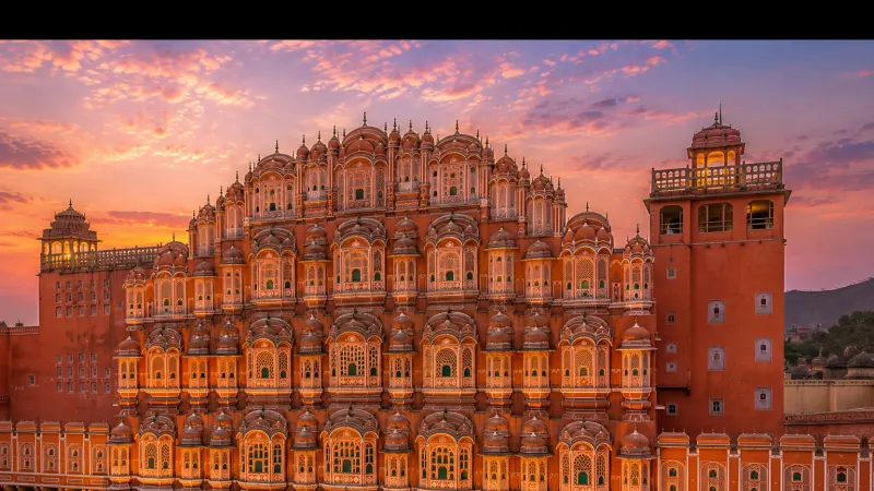 Hawa Mahal in Jaipur — home and online tutors from Dronacharya Tutorials